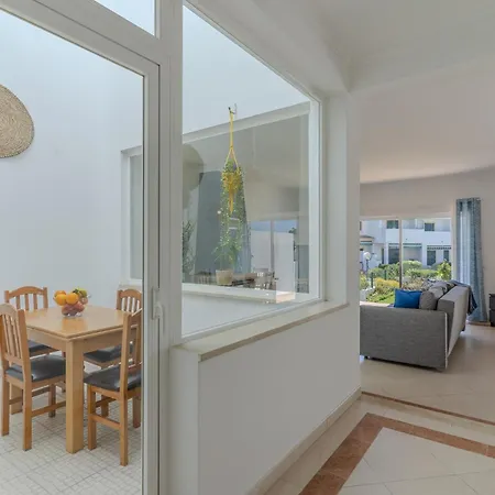 #375 Spacious Townhouse With Pool, Bbq & Parking * 阿尔布费拉