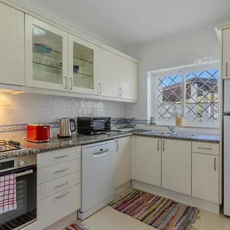 Dom wakacyjny #375 Spacious Townhouse With Pool, Bbq & Parking Albufeira