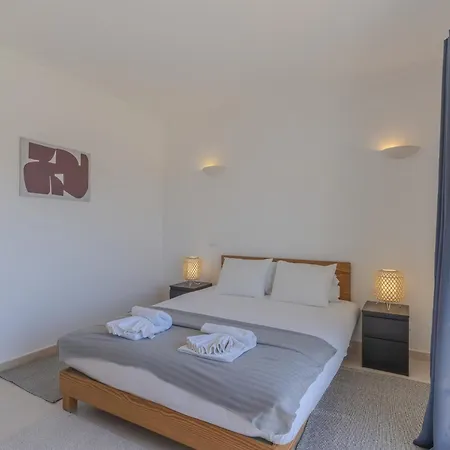 Dom wakacyjny #375 Spacious Townhouse With Pool, Bbq & Parking Albufeira