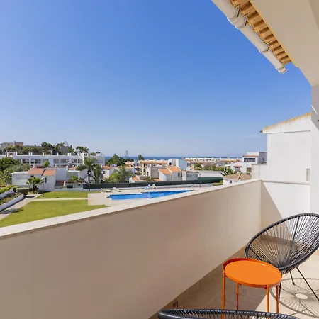 #375 Spacious Townhouse With Pool, Bbq & Parking * Albufeira